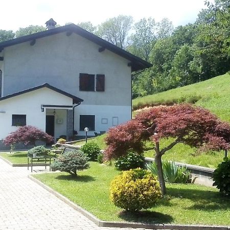 Appartamento La Casa Nel Bosco Rueglio Buitenkant foto
