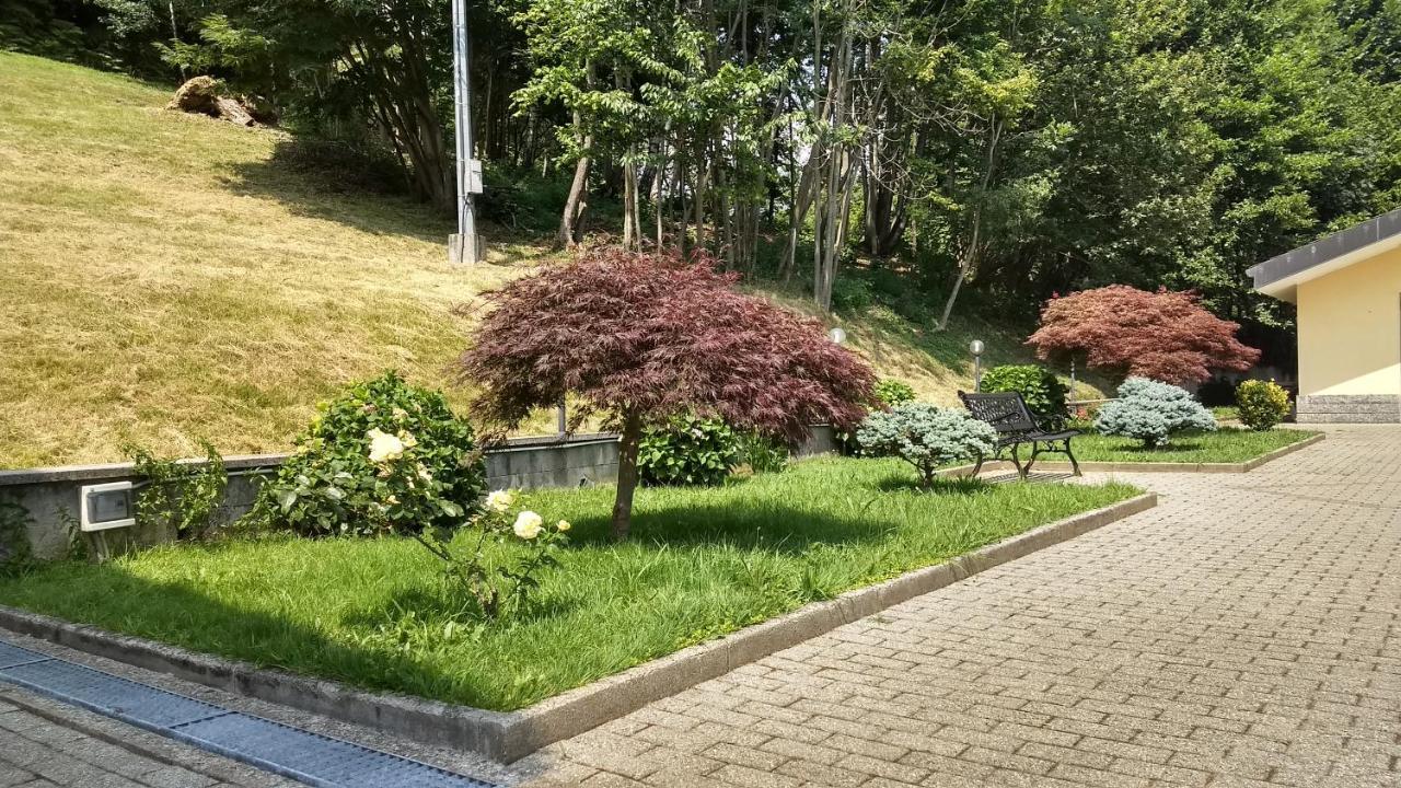 Appartamento La Casa Nel Bosco Rueglio Buitenkant foto