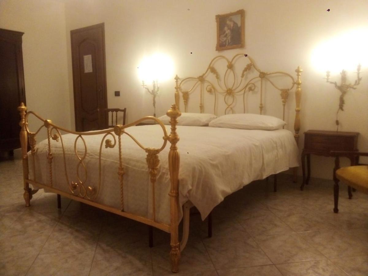 Appartamento La Casa Nel Bosco Rueglio Buitenkant foto