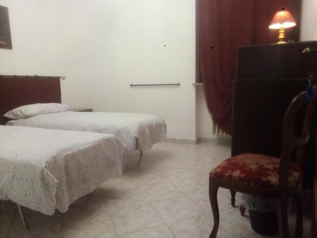 Appartamento La Casa Nel Bosco Rueglio Buitenkant foto