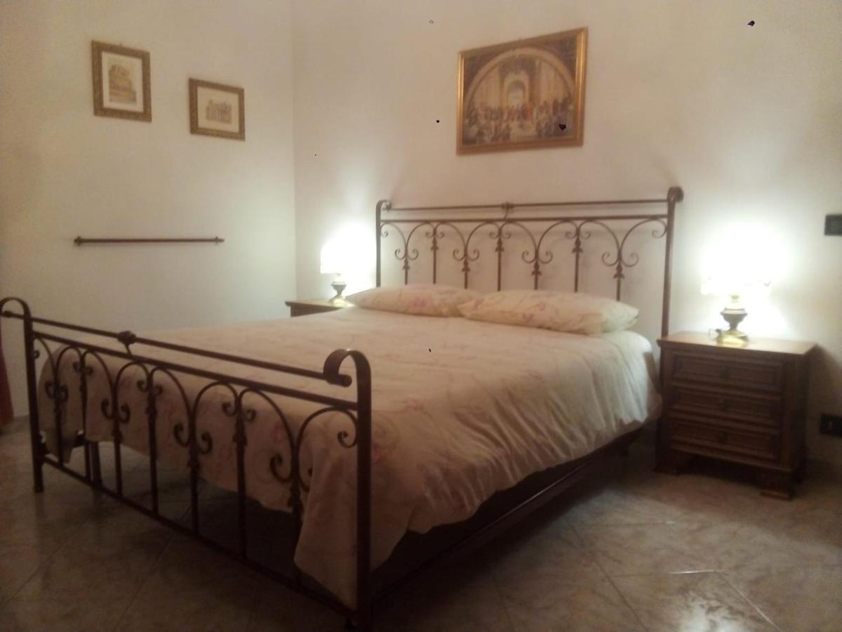 Appartamento La Casa Nel Bosco Rueglio Buitenkant foto